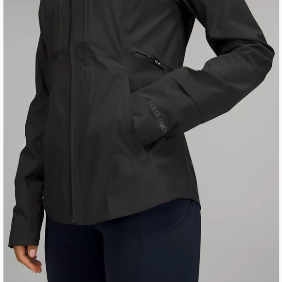 SOLD** Lululemon Break a Trail Jacket - 6 - Picture 4 of 15